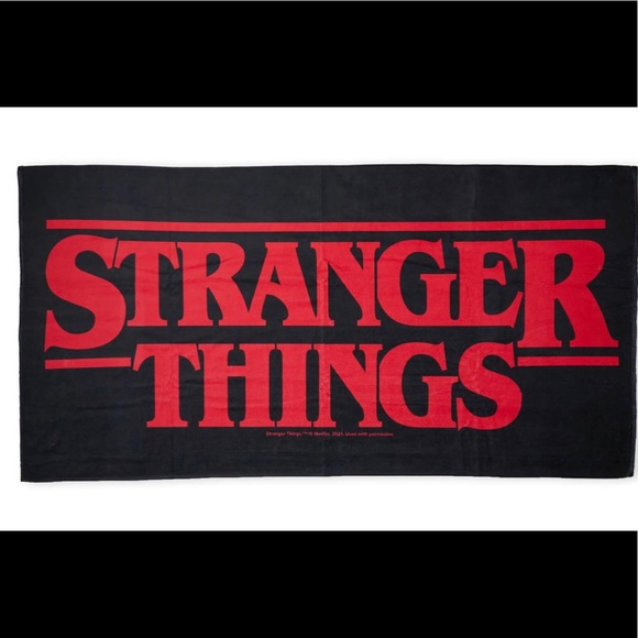 ‘Stranger Things’ Eleven Costume - Hospital Gown 🎃 - Picture 2 of 7